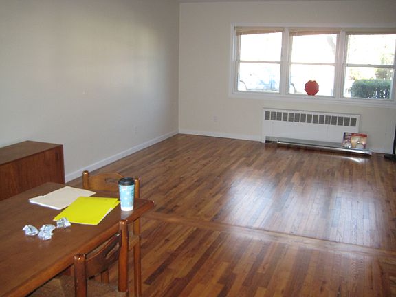 4th image of 55 Sunrise St