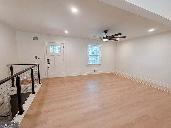 3rd image of 4747 Nelda Dr