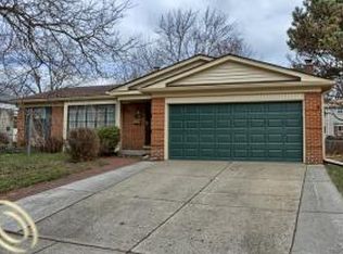 1740 Gloucester St, Plymouth, MI 48170