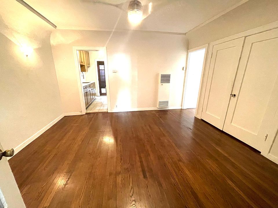 1st image of 156 Bennett Ave