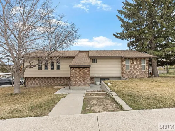 144 Oasis Dr, Pocatello, ID 83204