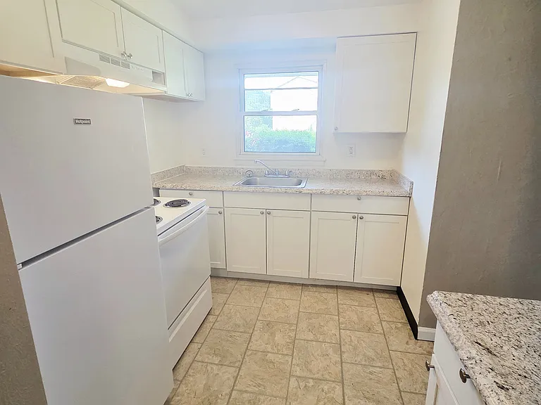 578 Caddy Dr — Photo 7