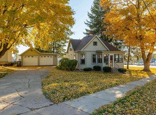 816 11th St, Monroe, WI 53566
