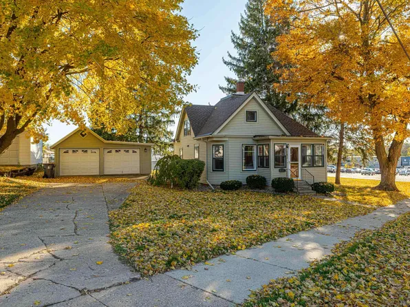 816 11th St, Monroe, WI 53566