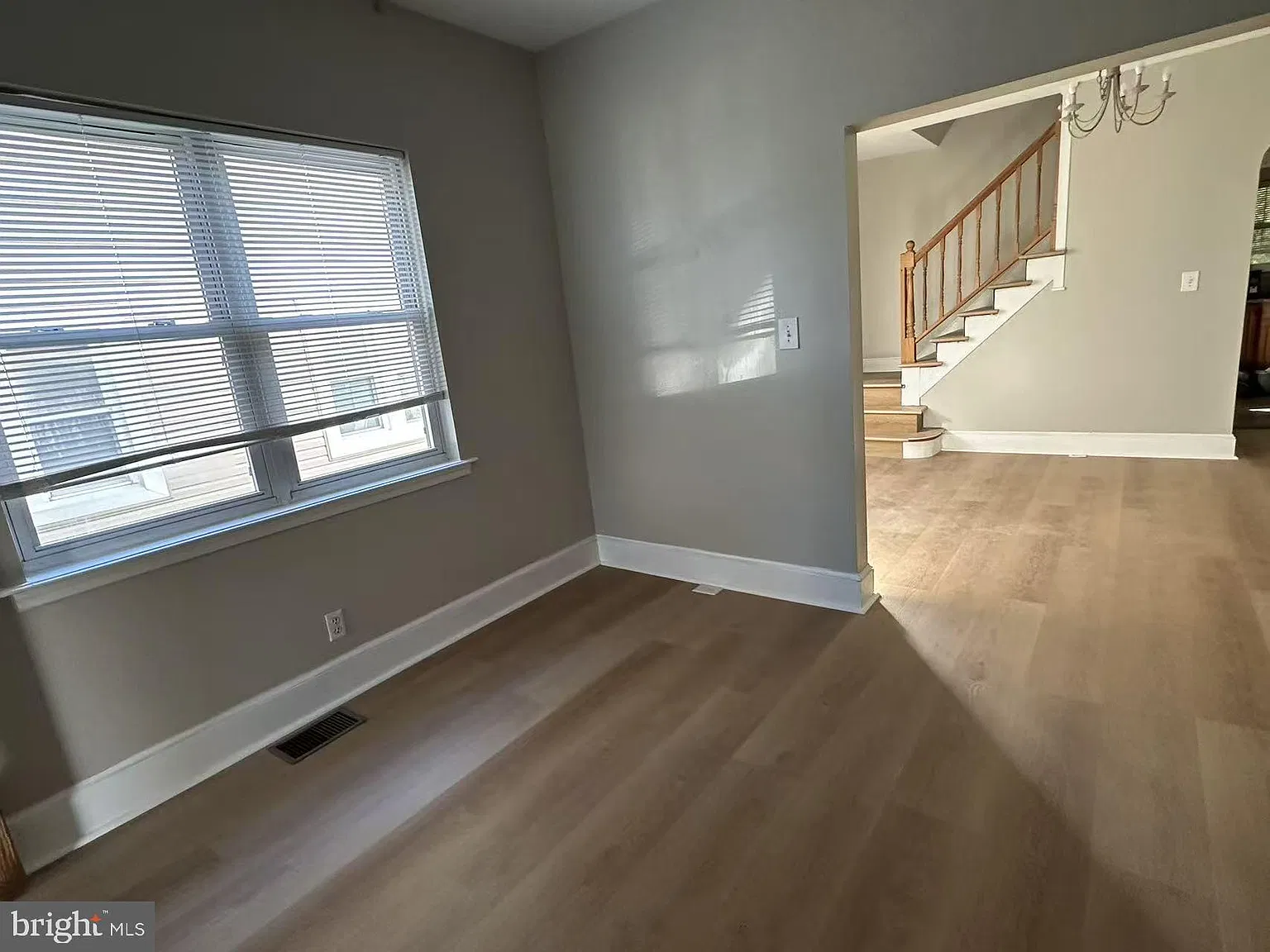 3 bed, 1.0 bath, 125 sqft, $1,700 — Photo 2