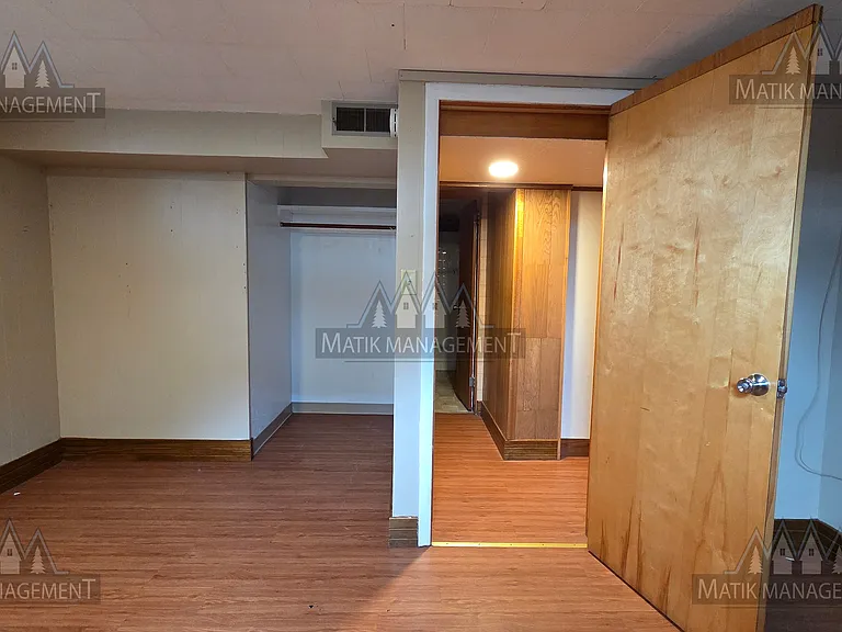 208 3rd St SW — Photo 8