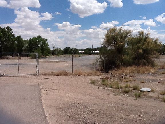 5th image of 2600 N Freeway