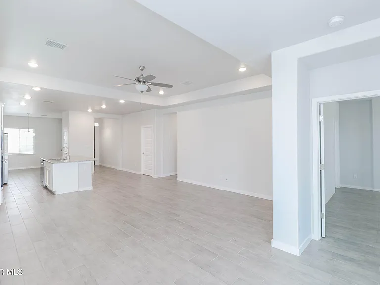 12832 Haxby St — Photo 12