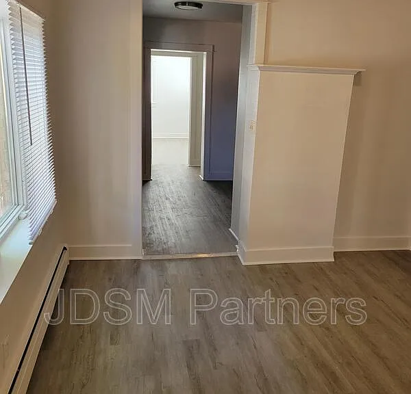 1570 Detroit St #4 — Photo 5