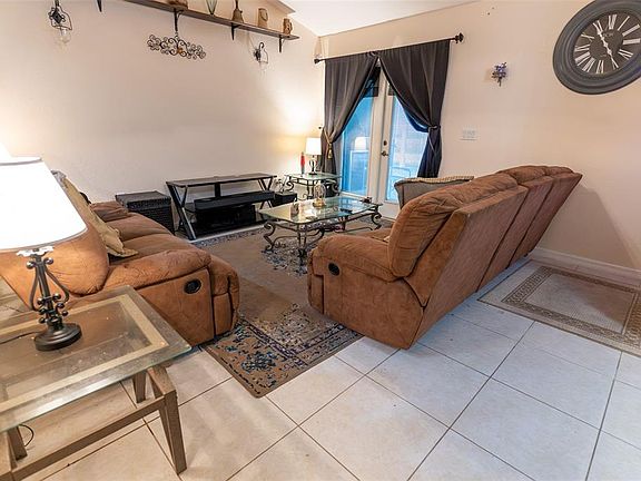 4th image of 2635 NE 7TH STREET #102