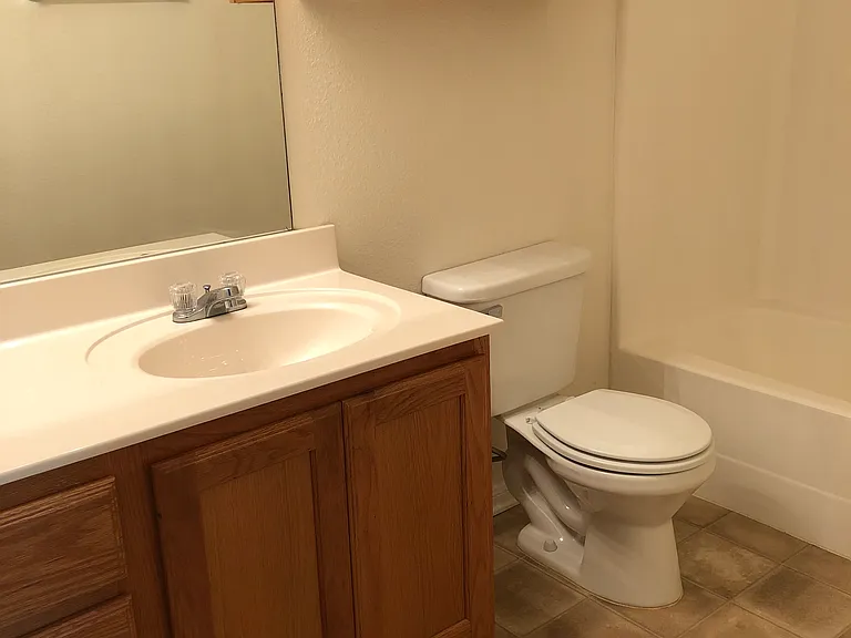 1724 Rock Hollow Loop — Photo 9