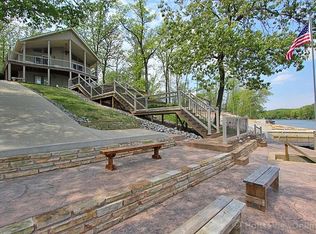 6085 Lake Point Dr, Perryville, MO 63775