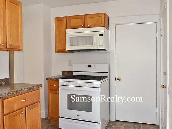 2nd image of 90 Taft Ave APT 2