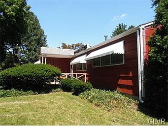 2nd image of 803 Hickory Ln