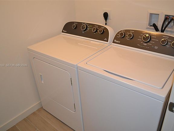 5th image of 999 SW 1st Ave APT 3202