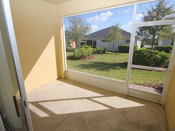 4th image of 2650 Camberly Cir #2650