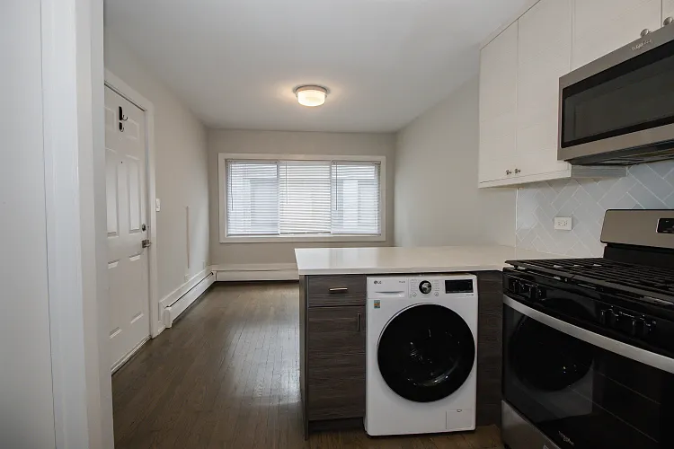 1 bed, 375 sqft, $1,550 — Photo 4