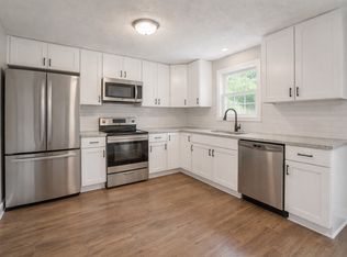 1715 S Twyckenham Dr, South Bend, IN