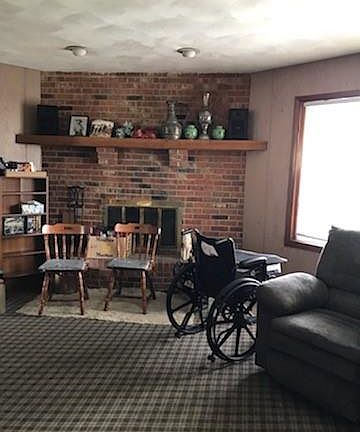 3rd image of 920 Hamlet Dr
