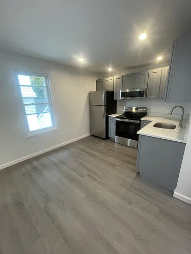 653 Jersey Ave #C Photo 1