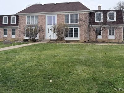 20 Carriage Dr APT 3, Orchard Park, NY, 14127