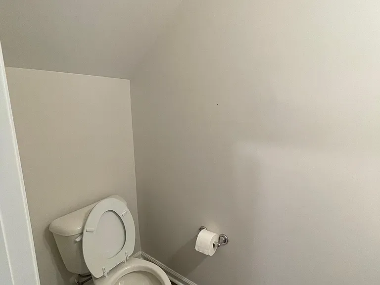 1/2 bathroom -2