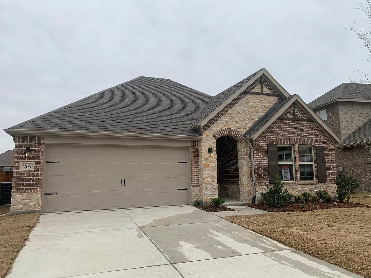 4 bed, 2097 sqft, $2,495 — Photo 2