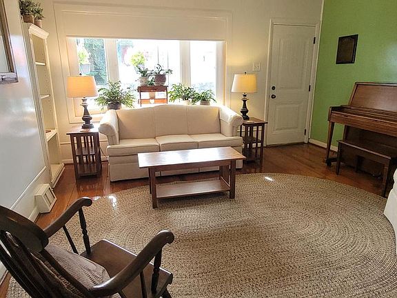 4th image of 8088 Fairview St