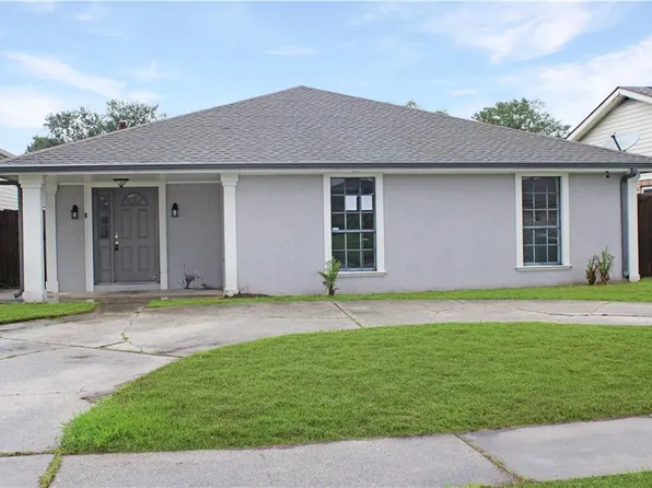 3108 Oak Dr, Violet, LA 70092
