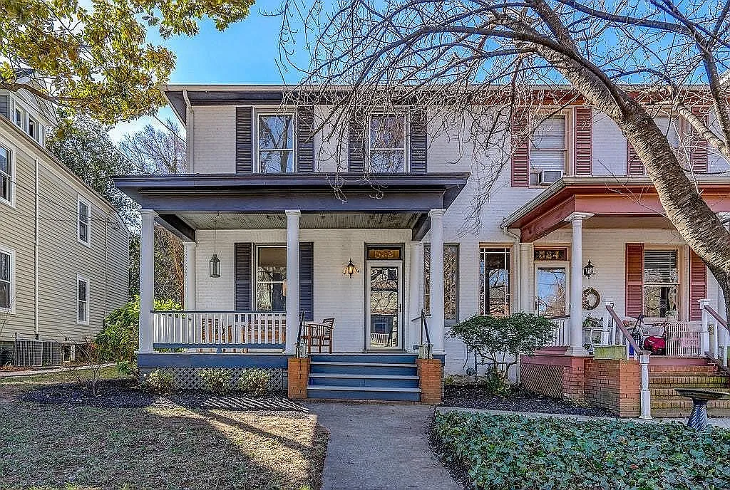 522 Woods Ave SW — Photo 1