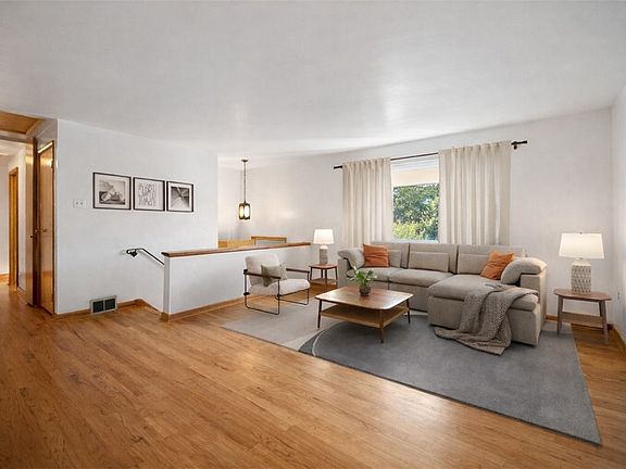 3rd image of 218 Lincoln Ave