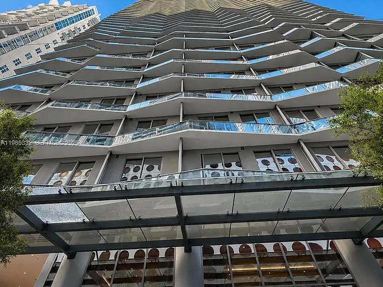 77 SE 5th St #2015 — Photo 6
