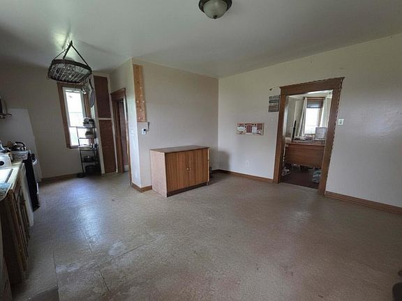 3rd image of 5723 Old Q ROAD