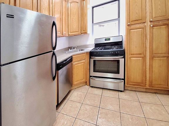 5th image of 115 W 16th St APT 230