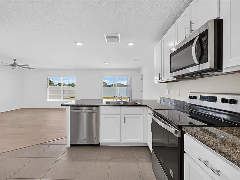 10231 Opaline Sky Ct — Photo 3