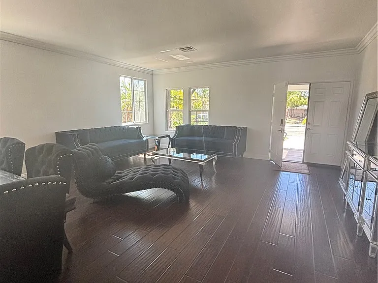 28212 Cranberry Rd — Photo 3