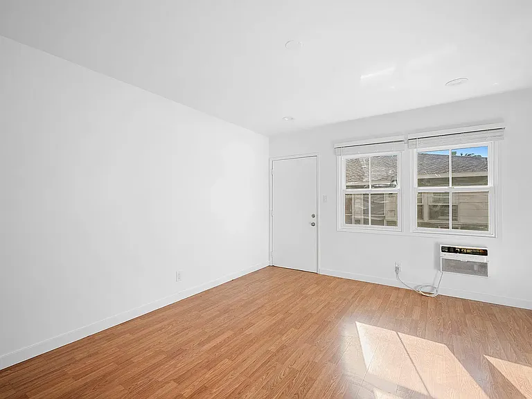 10230 Silverton Ave — Photo 15