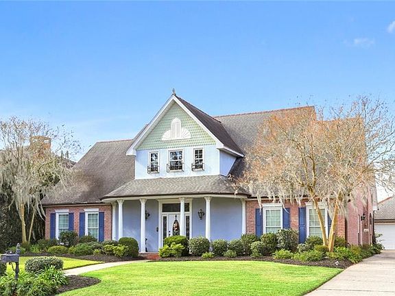 2nd image of 30 Oak Alley Blvd