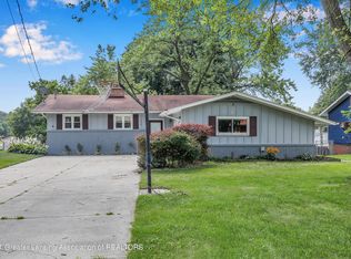 1424 Valley View Rd, Lansing, MI 48906
