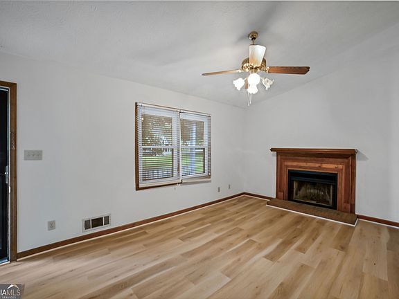 5th image of 2051 Sunsweet Ct