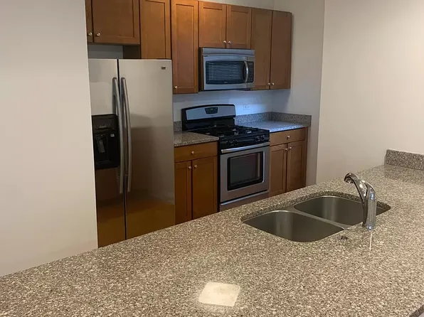 3926-60 N Avondale Avenue