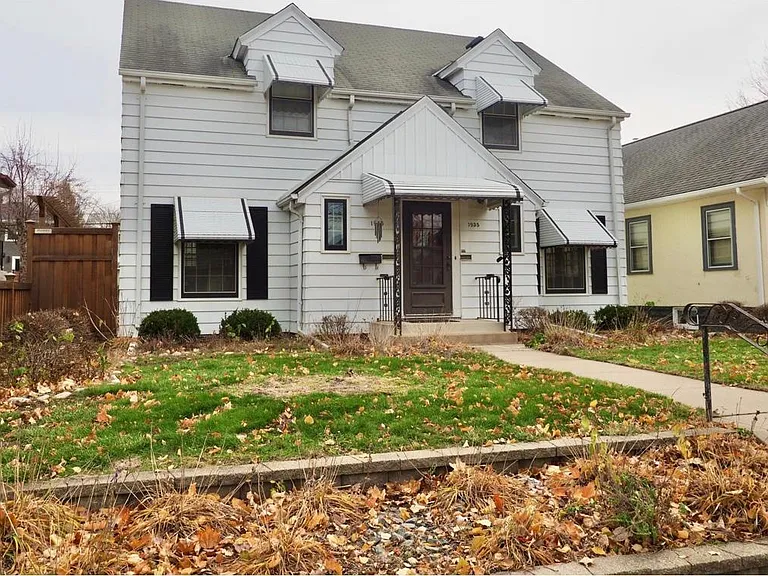 1933 Arthur St NE — Photo 19