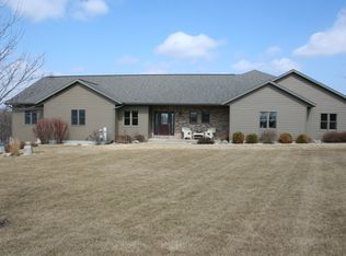 3584 Soldiers Ct, Dodgeville, WI 53533