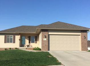 1363 Linden Dr, Blair, NE 68008
