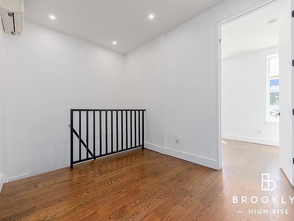 4th image of 903 De Kalb Ave #1