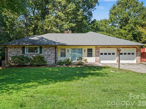 328 Brookwood Dr, Granite Quarry, NC 28146