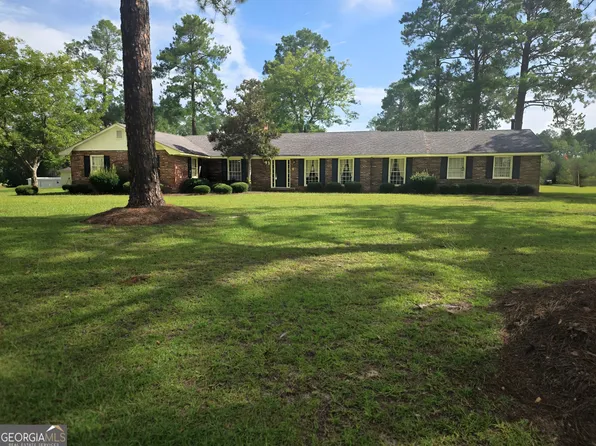 400 W Willow Lake Dr, Metter, GA 30439