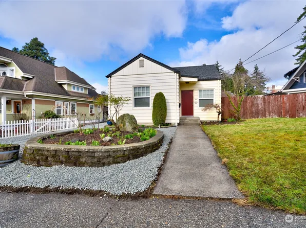 901 Warren Street, Mount Vernon, WA 98273