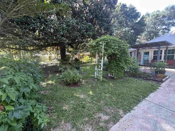 4679 Oakland Dr, Pensacola, FL 32526