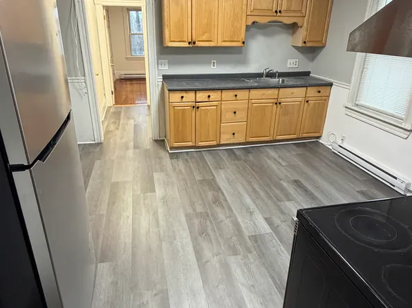 22 Blake St #2, Quincy, MA 02170